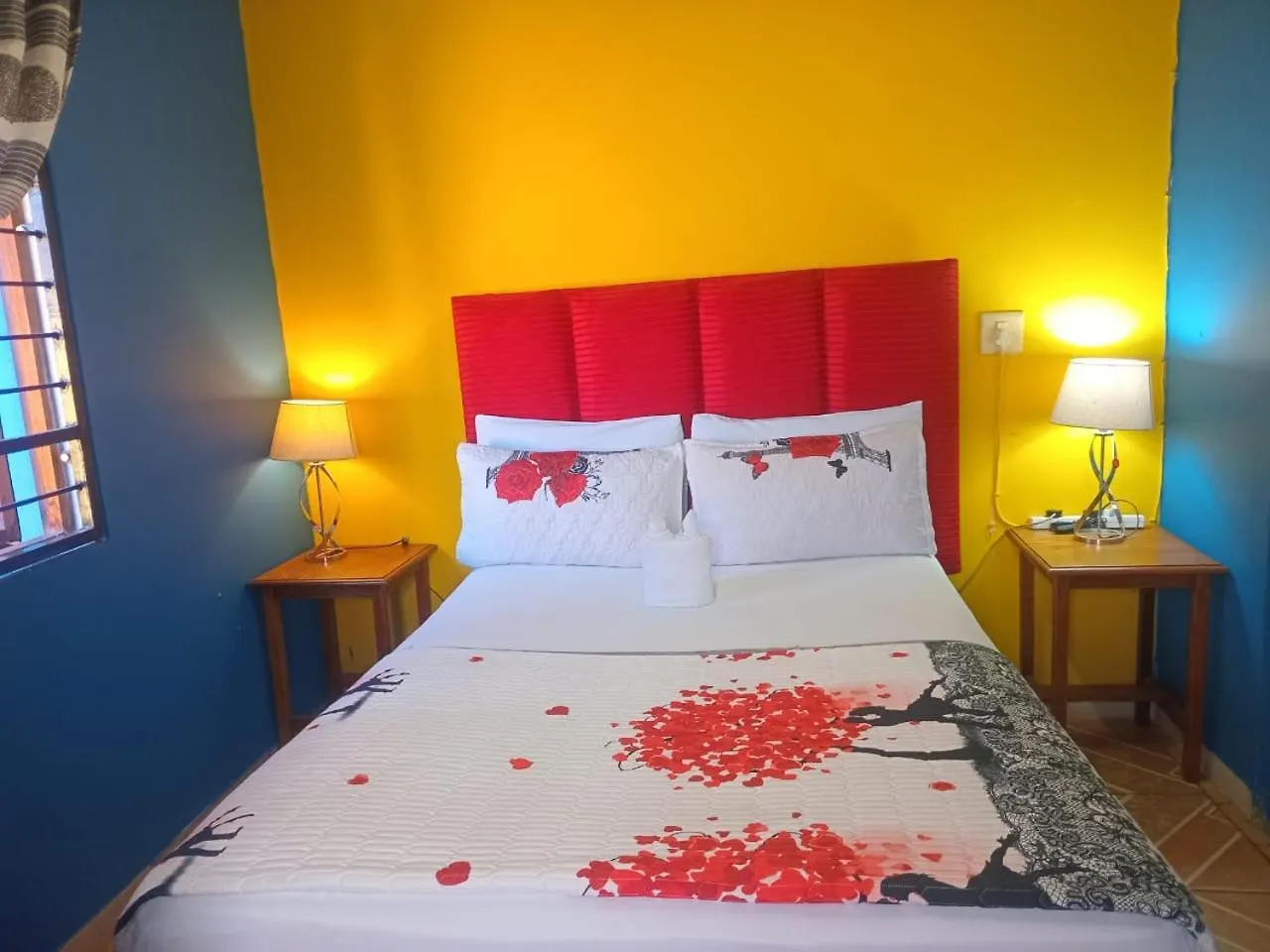 Neo & Ruks Goodwood Rooms South Africa