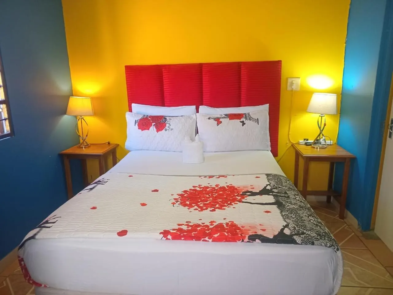 Guest house Neo & Ruks Goodwood Rooms South Africa